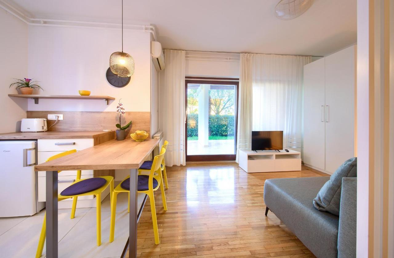 Apartments Meri 奈维斯 外观 照片